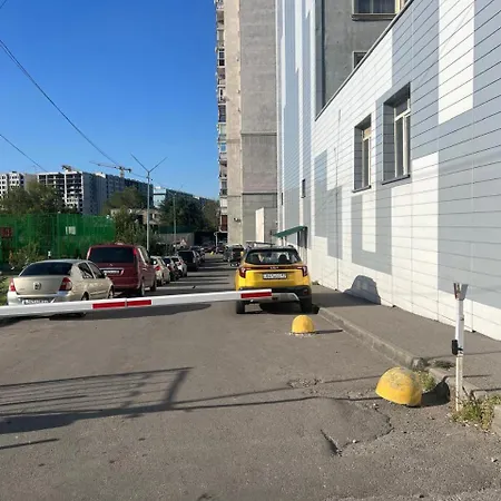 Квартира На Большую Семью 8-9 Человек 59 Almaty Exterior photo