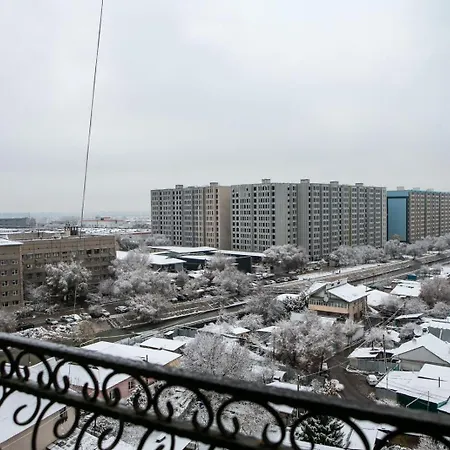 Квартира На Большую Семью 8-9 Человек 59 Almaty Exterior photo