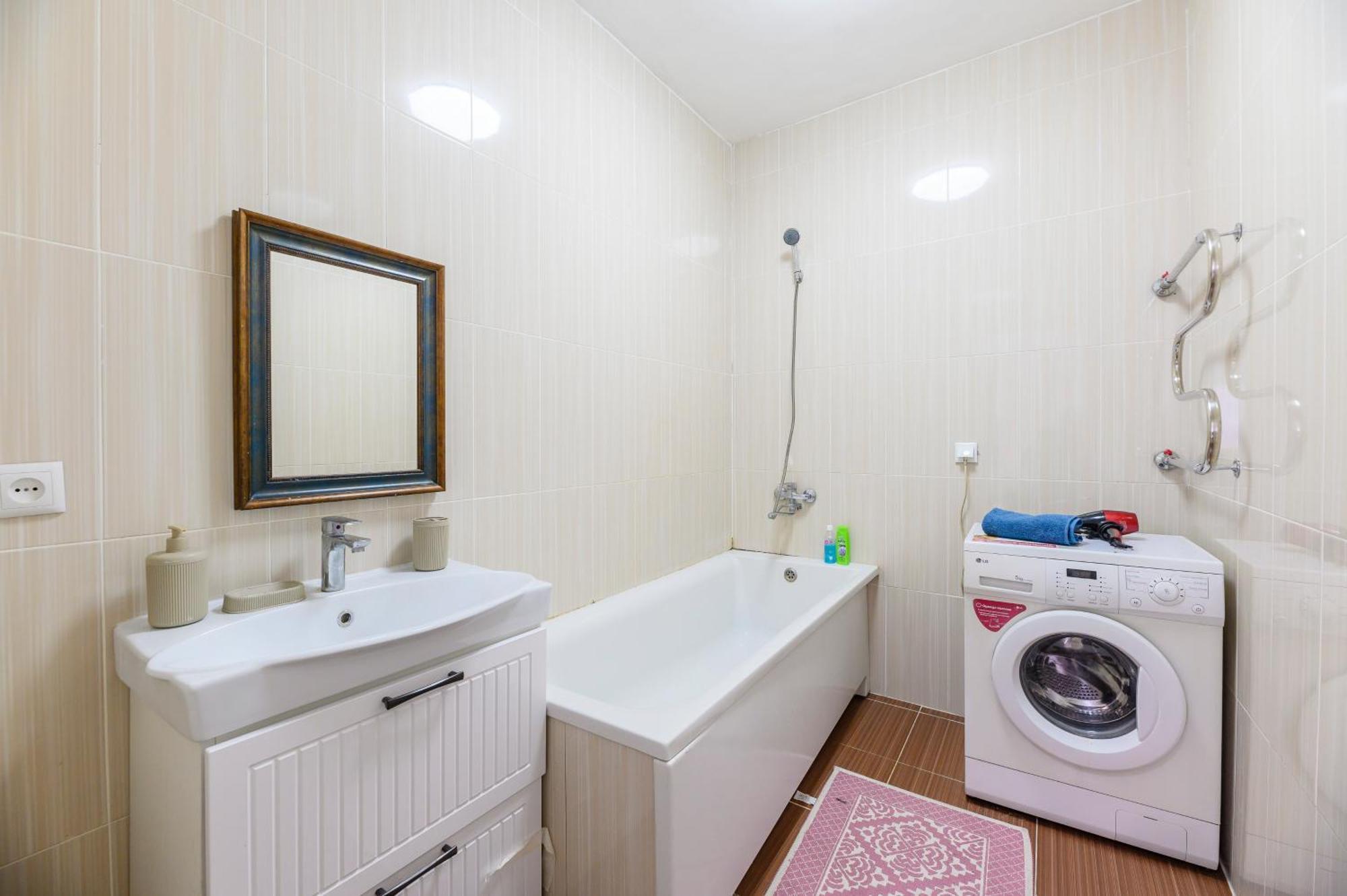 Apartment на большую семью 8-9 человек 59 Almaty